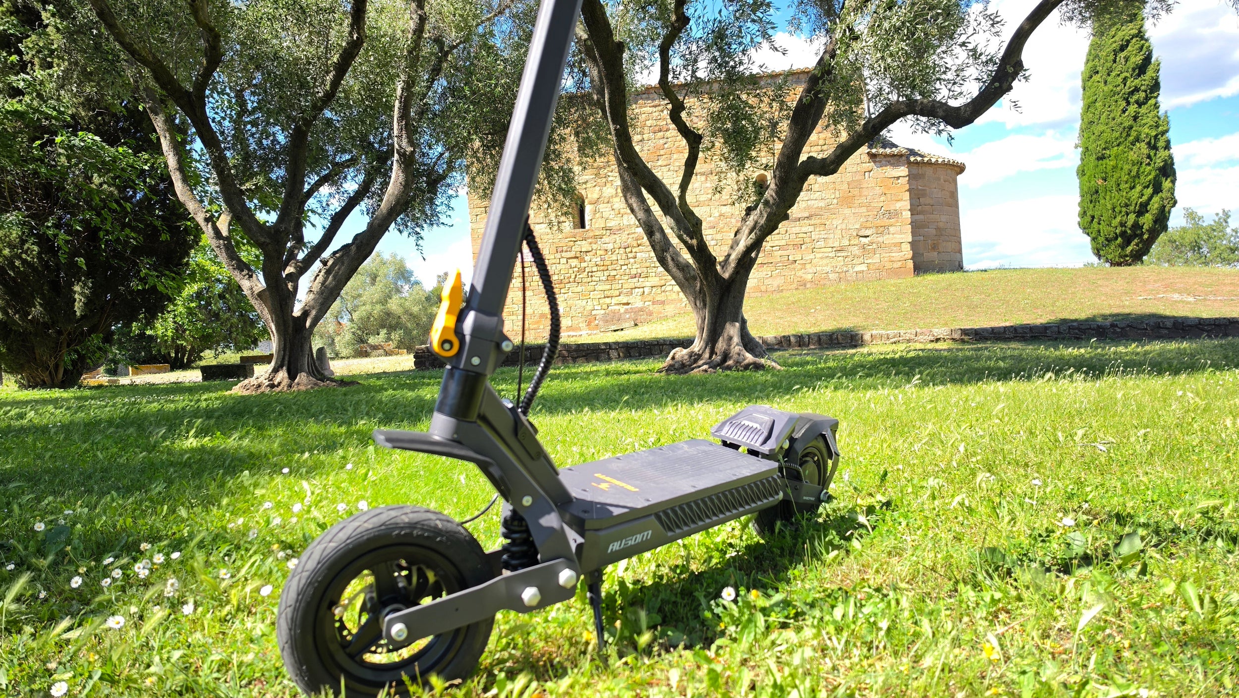 5 Reasons Serious Riders Prefer Ausom for Off-Road Adventures