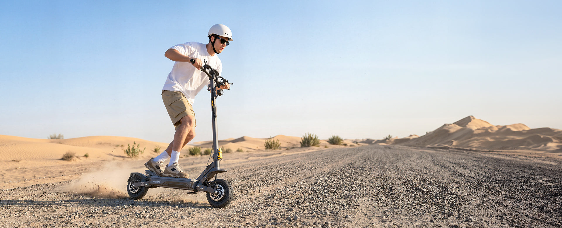 Discover the Power of Outdoor Riding: The Ausom Gosoul 2 Pro Dual Motor E-Scooter